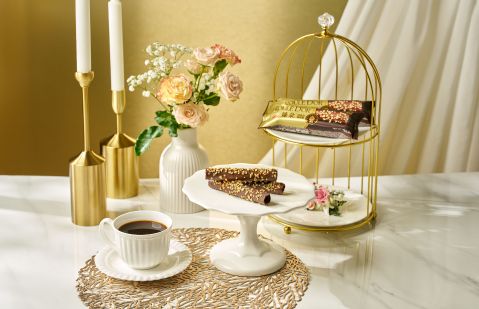 輕奢風味VS輕甜層次：臻朵巧克力風味捲、金牛角噴霧醇黑可可同步上市